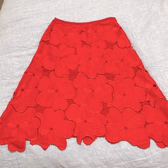 Cynthia Rowley Oversized Floral Lace Red Midi Skirt - Picture 4 of 5